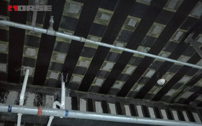 Karbon Fiber Sargılama Yöntemiyle Beton Plaka Çatlak Onarımı Karbon Fiber Sargılama Yöntemiyle Beton Plaka Çatlak Onarımı