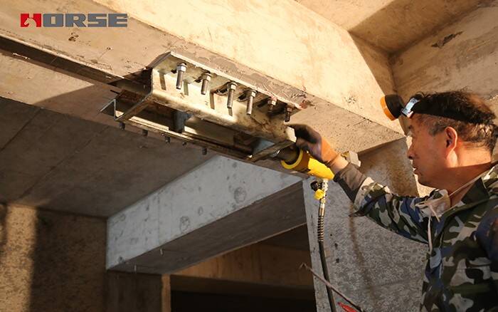 Yeraltı Otoparkını Güçlendirmek İçin Öngerilmeli CFRP Laminat Yeraltı Otoparkını Güçlendirmek İçin Öngerilmeli CFRP Laminat