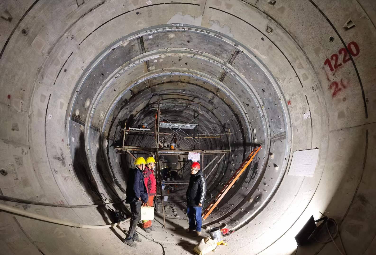 HM-120M Çelik Kaplama Yapıştırıcısı ile Metro Tüneli Güçlendirme