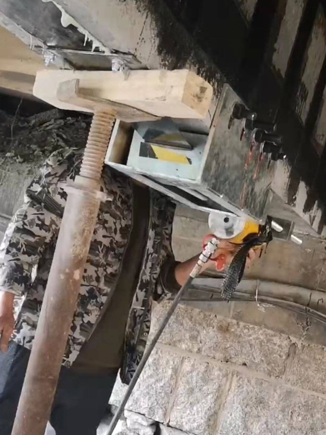 1654681148848665.jpg 预张拉.jpg