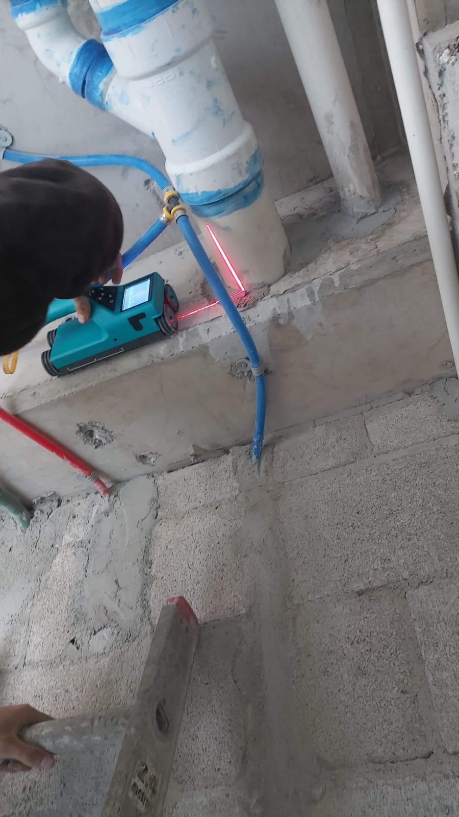 Meksika'da Karbon Fiber Takviyeli Polimer (CFRP) ile Beton Kirişin Güçlendirilmesi