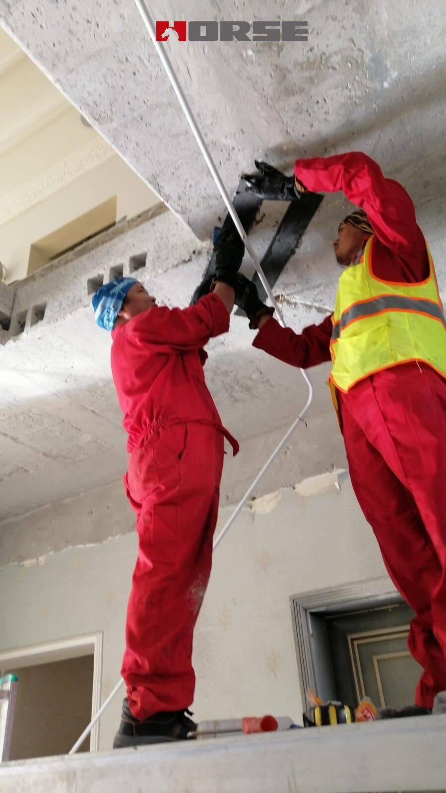 Karbon Fiber Kullanılarak Açıklıkları Olan Beton Döşemenin Güçlendirilmesi