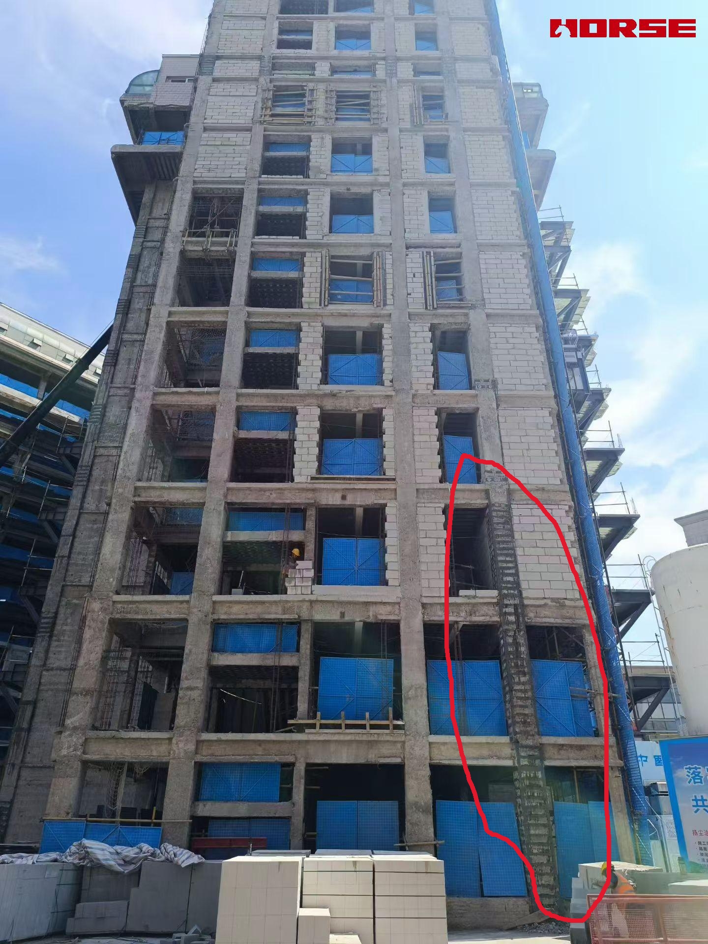 Yüksek Katlı Bir Ofis Binasının İyileştirilmesi ve Yapısal Güçlendirilmesi