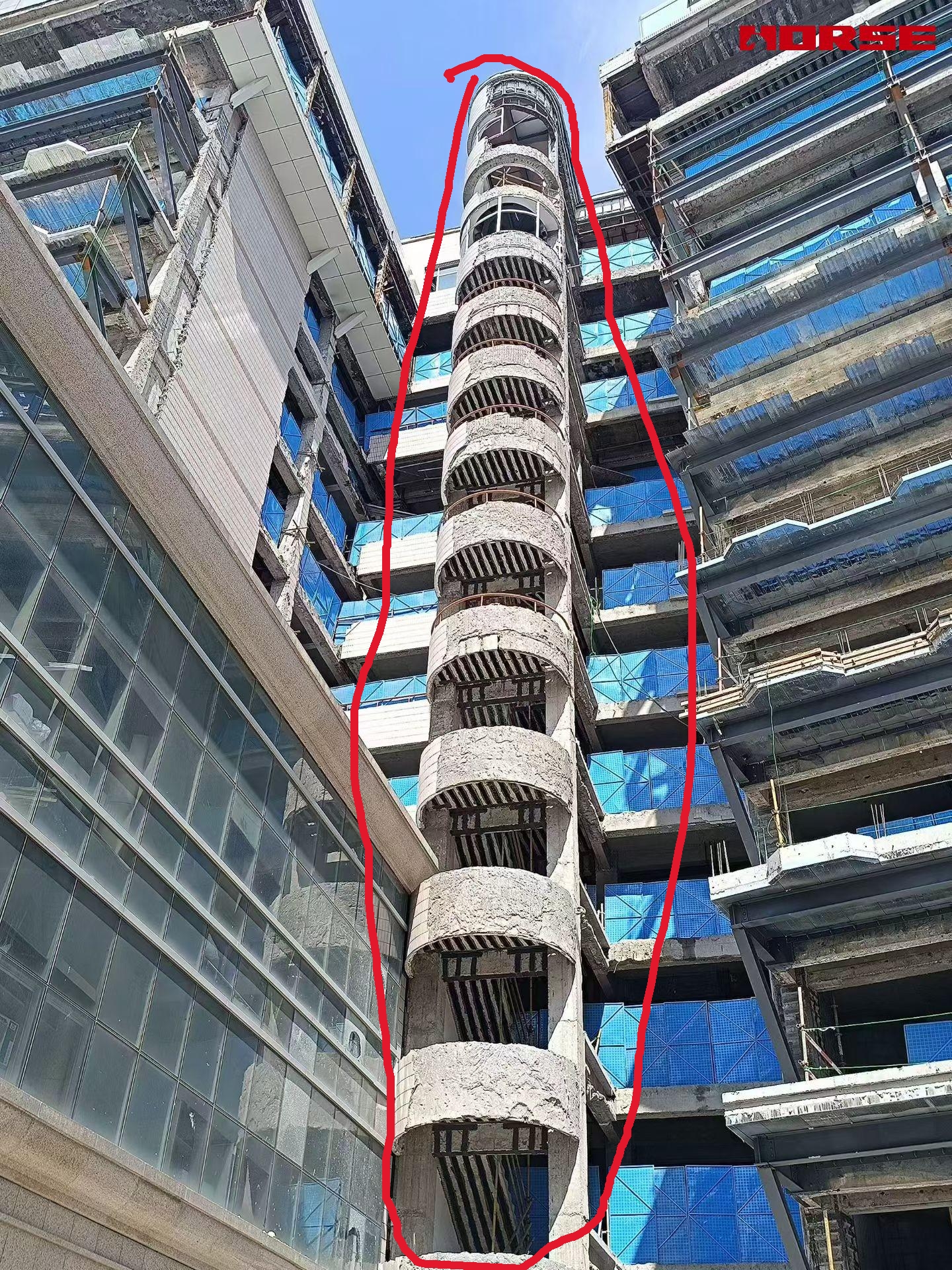 sarmal merdivenin güçlendirilmesi için karbon fiber