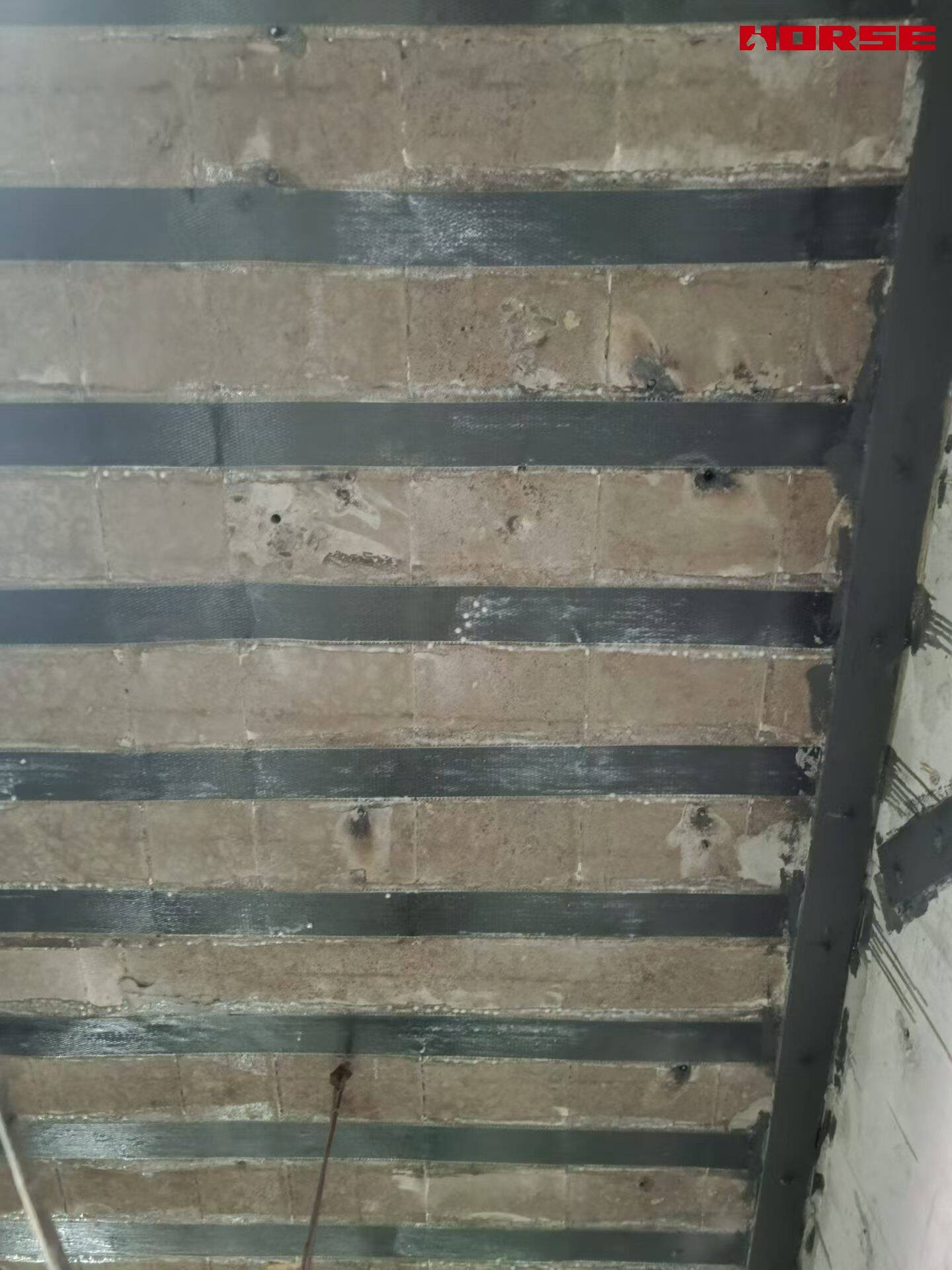 beton döşeme üzerinde karbon fiber