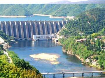 S Huangjiang rezervuar barajının güçlendirilmesi