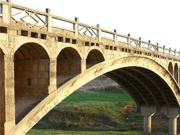 Karbon Fiber Levha Ekstra Büyük Köprünün Arızalı Duvar Kirişini Onarıyor