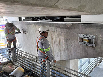 Meksika Temsilcisi Gerilmiş Ön Gerilimli Karbon Fiber Lmainate Köprü Üzerinde