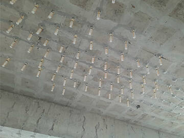 Jakarta Selatan'da HM-120L Enjeksiyonu ile Çatlak Onarımı